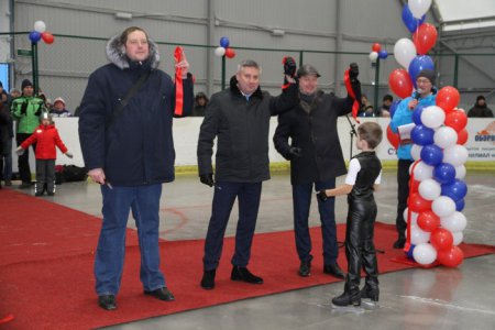 В Северодвинске открылся современный хоккейный корт