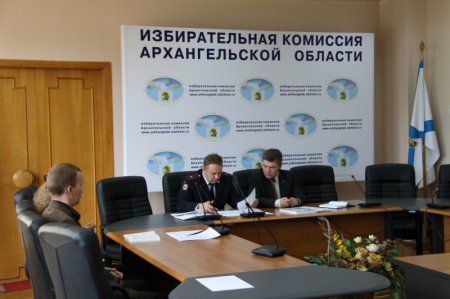 Последние новости от Избирательной комиссии Архангельской области: Жириновский и Грудинин пришли почти 