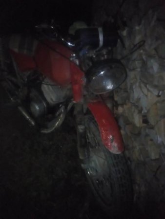 В Вельском районе мотоциклист сбил девчушку и пытался скрыться