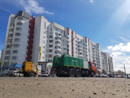 «РВК-Архангельск» прочистил канализационный коллектор на улице Выучейского