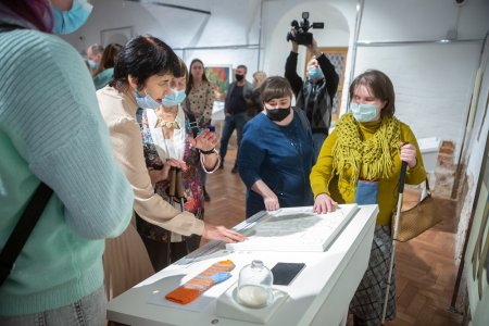 Искусство для всех. В Архангельске открылась выставка «Чувство живописи»
