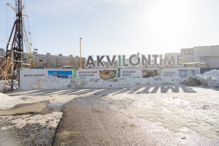 На строительстве ЖК «AKVILONTIME» в Архангельске идет забивка свай фундамента