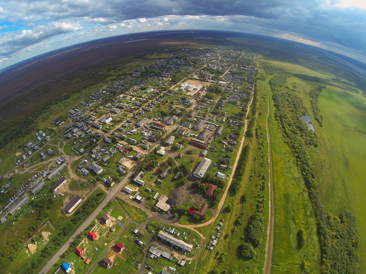 Участок архангельская область. Город Мезень Архангельской области. Мезень (город) города Архангельской области. Аэропорт Мезень Архангельская область. Мезень (город).