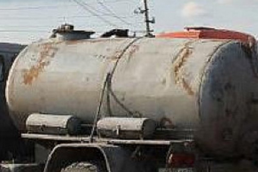 контейнер с радиоактивными отходами. яценюк цистерна отходов. камаз 65115 ассенизатор. цистерна мепрозет пн10000. битумовозы сеспель.