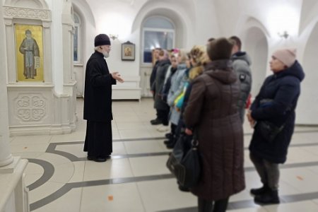 Троицкий храм в Архангельске посетили ребята с особенностями развития