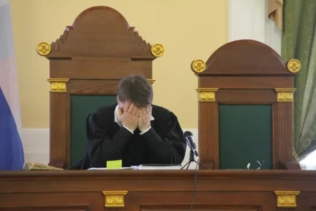 Сквернослов из Каргопольского района в суде обложил всех присутствующих
