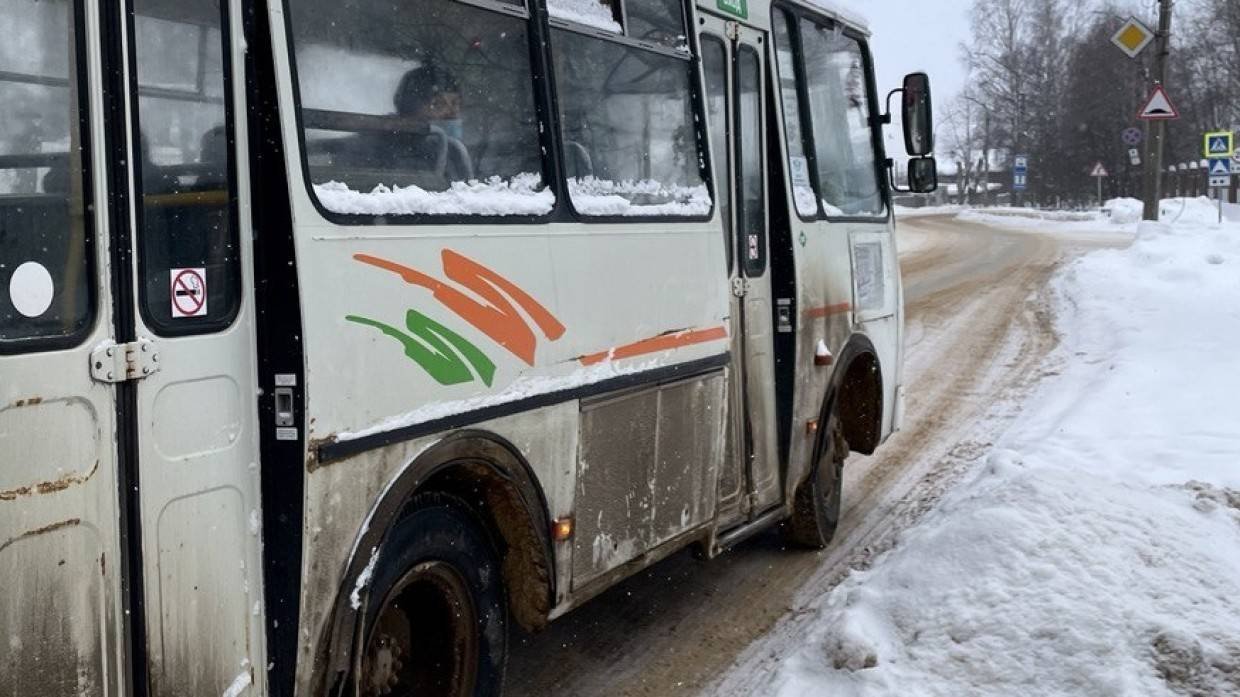 Водитель автобуса зажал дверьми пассажира наказание