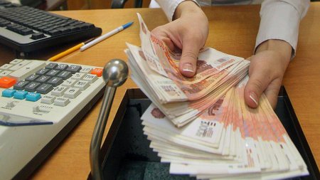 Сотрудница госучреждения в Мезенском районе воровала деньги