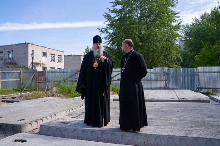 Митрополит Корнилий посетил Северодвинск по делам строительства храмов