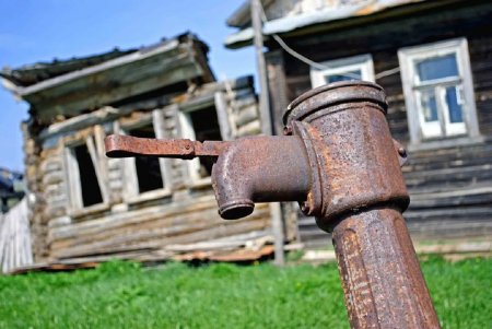 Деревня в Шенкурском районе осталась без водопровода по вине чиновника