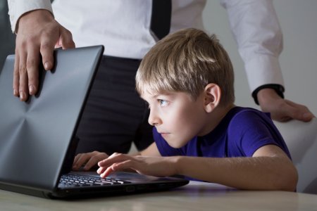 Архангельские родители контролируют пребывание детей в интернете