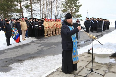 В Северодвинске вознесли молитву об упокоении погибших подводников