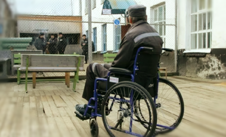 Инвалид из колонии в Онеге получил доплату к пенсии