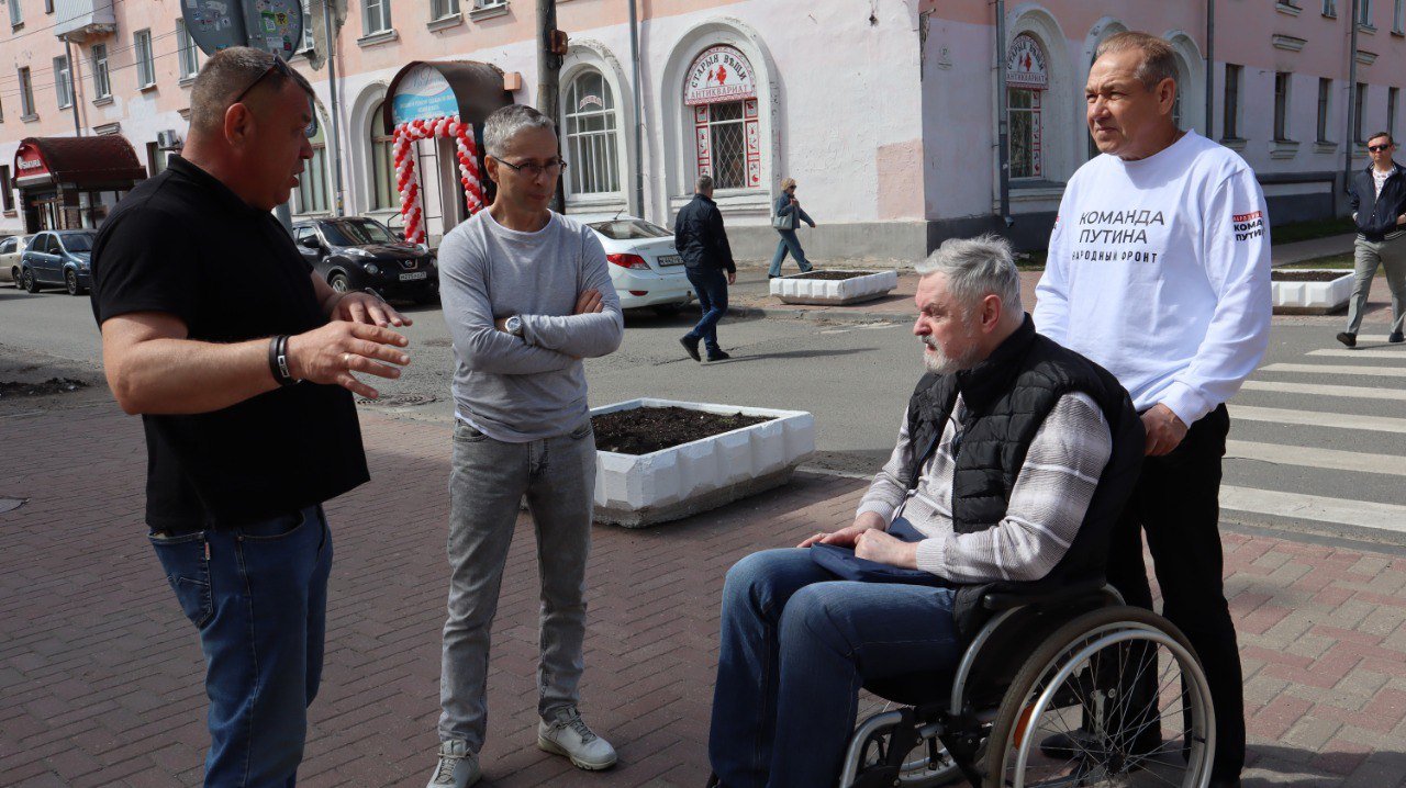 Как Народный фронт, Черток и инвалидная коляска по Архангельску гуляли