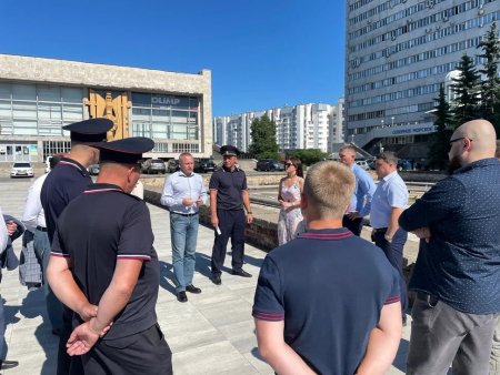 Площадь Профсоюзов в Архангельске прошла депутатскую проверку на безопасность