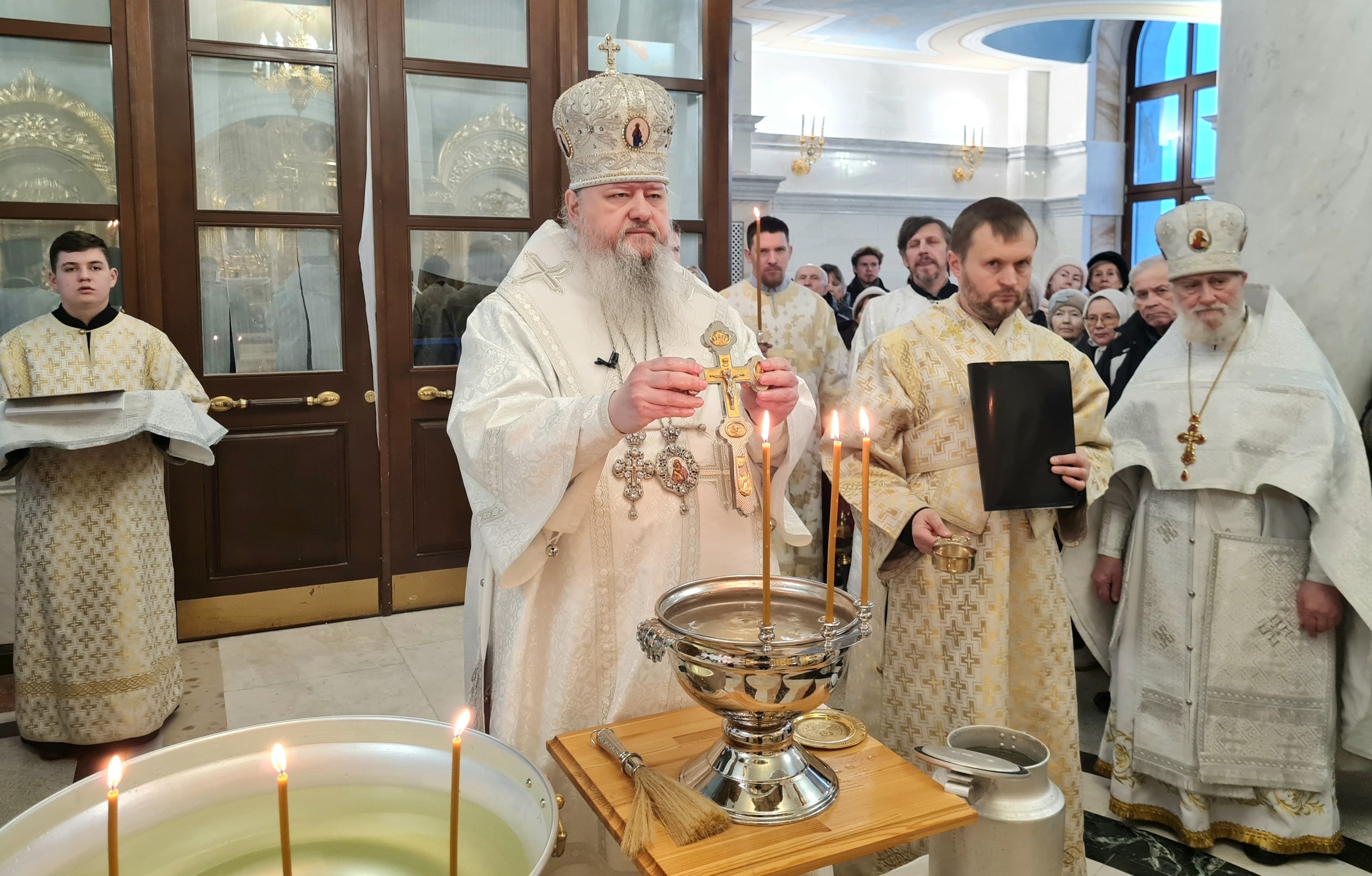 Митрополит Корнилий совершил Великое освящение воды